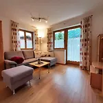 Aschaber Apartman *
