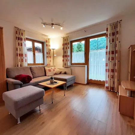 Aschaber Apartment *